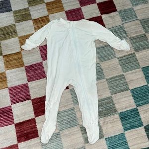 White / cream kyte baby onsie NB